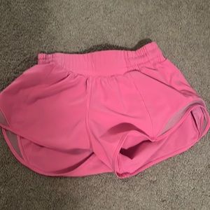 Lululemon hotty hot shorts SONIC PINK!!